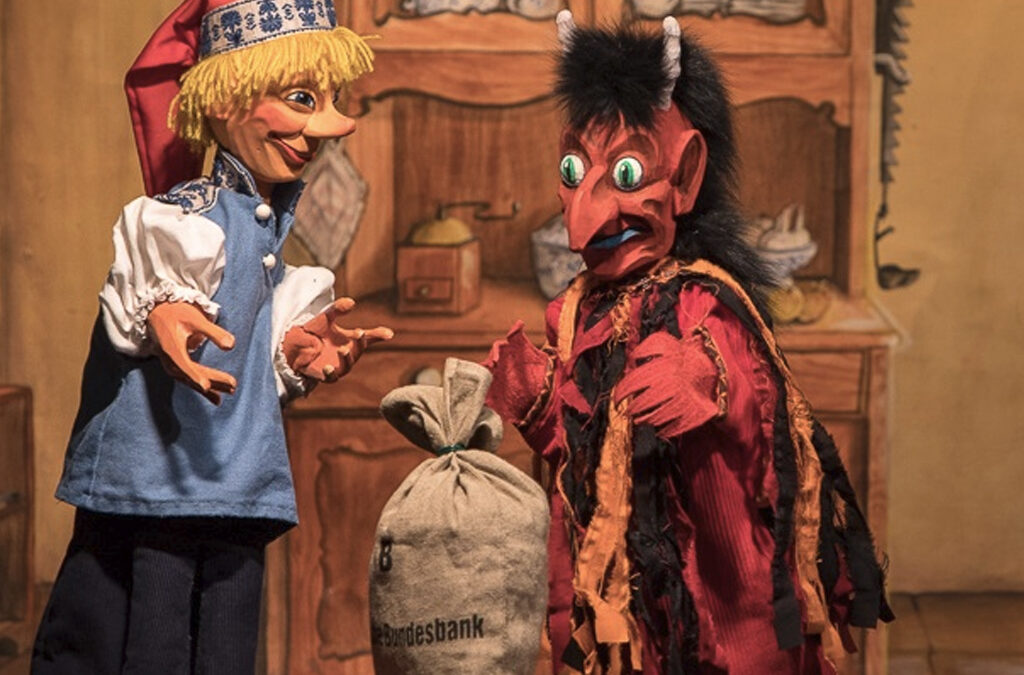 Kasper kommt in Teufels Küche